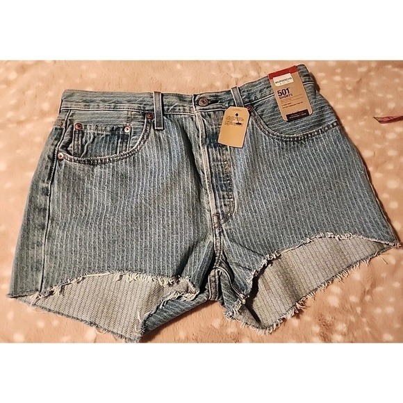 Levi's Pants - NWT Levi’s 501 High‎ Rise Denim Shorts Pin Striped-Size 32